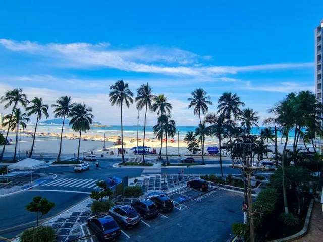 Apartamento à venda no Guarujá, na praia das Pitangueiras, Frente ao Mar