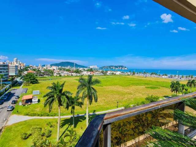 Cobertura Duplex com vista ao mar à venda na praia da Enseada em Guarujá