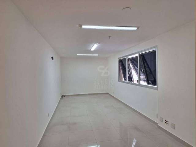 Sala comercial na Gavião Peixoto, vazio, 30 m², 1 vaga. Prédio com sala de reunião e estacionamento rotativo.