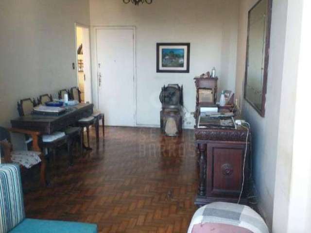 Apartamento de 2 quartos, junto à UFF, andar alto vista mar. 1 vaga