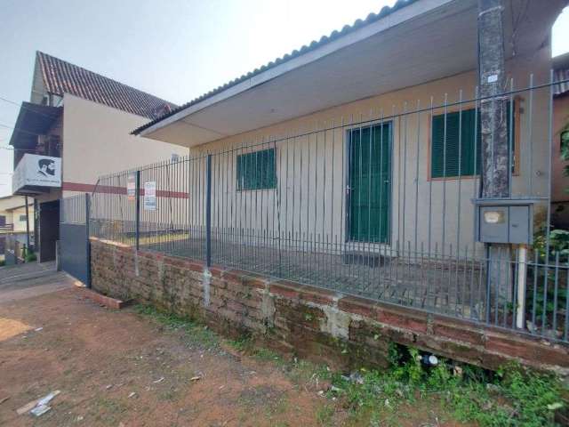 Casa com 2 dormitórios para alugar, 65 m² por R$ 3.402,00/mês - Operário - Novo Hamburgo/RS