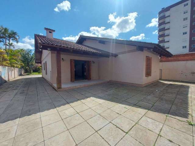 Casa com 4 dormitórios, 180 m² - venda por R$ 1.200.000,00 ou aluguel por R$ 4.867,00/mês - Centro - Campo Bom/RS