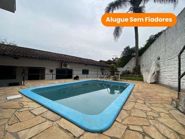 Casa com 3 dormitórios para alugar, 290 m² por R$ 5.718,00/mês - Boa Vista - Novo Hamburgo/RS