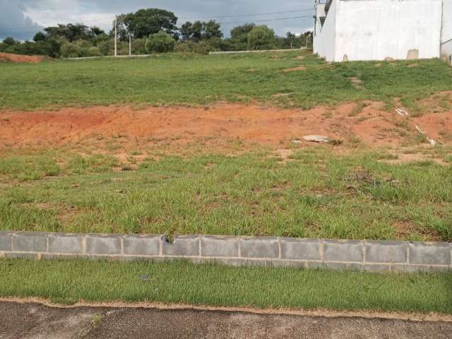 RESIDENCIAL HELENA MARIA - Terreno em aclive, ótimo para construção de casa assobradada com garagem em baixo e o restante na parte mais elevada.