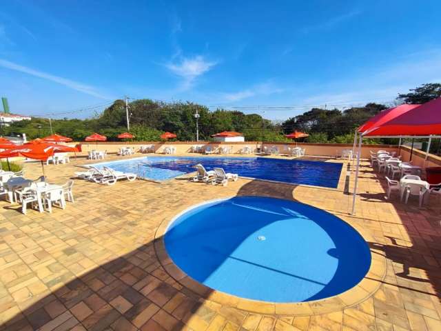 Excelente apartamento com 2 dormitórios, com área de lazer completa, incluso piscina no Villa Flora