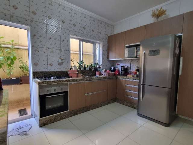 Sobrado com 3 dormitórios, sendo 1 suíte closet, com espaço gourmet, com 138m² totais, por apenas R$599.000,00 - Jardim Estrela  - Zona Leste - Sorocaba SP