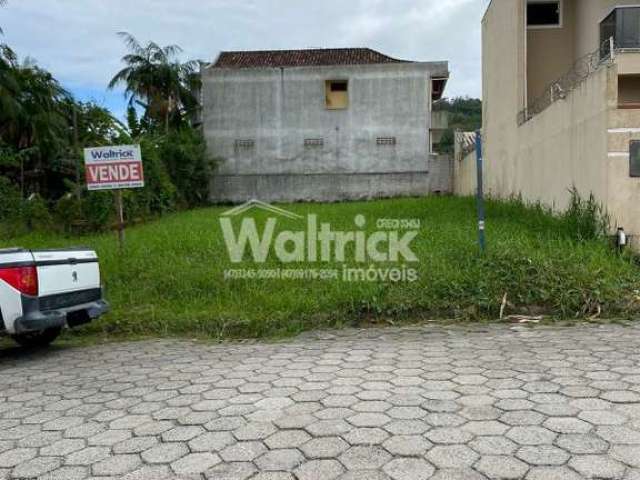 Terreno Localizado no Centro de Penha.