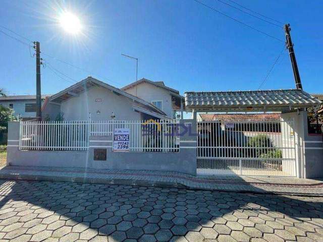 Casa com 5 dormitórios à venda, 200 m² por R$ 750.000,00 - Itajuba - Barra Velha/SC