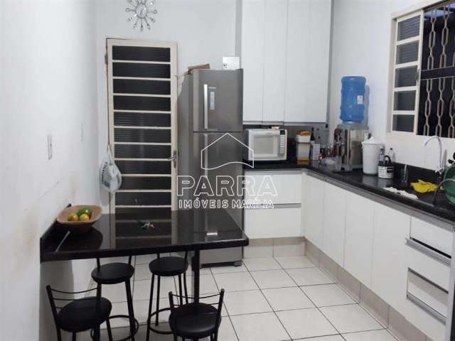 Vende-se residência no núcleo habitacional castelo branco - marilia/sp