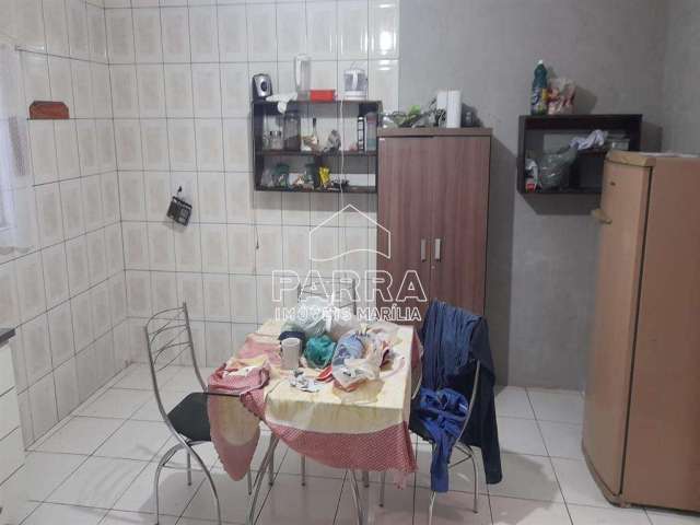 Vende-se residência no centro - marilia/sp