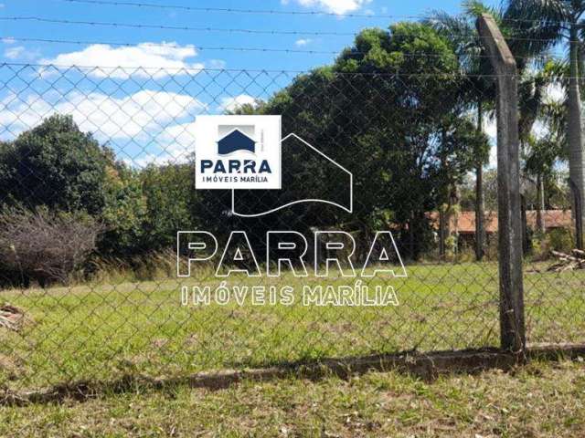 Vende-se chácara no estancia três lagos ii - marilia/sp