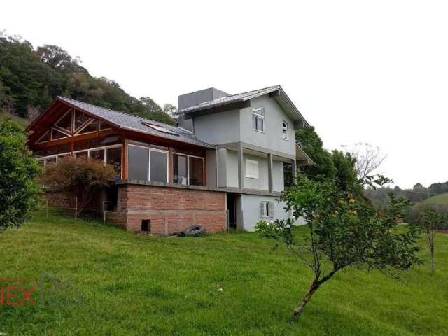 Chácara / sítio com 3 quartos à venda na Área Rural, 31, Zona Rural, Farroupilha por R$ 1.690.000