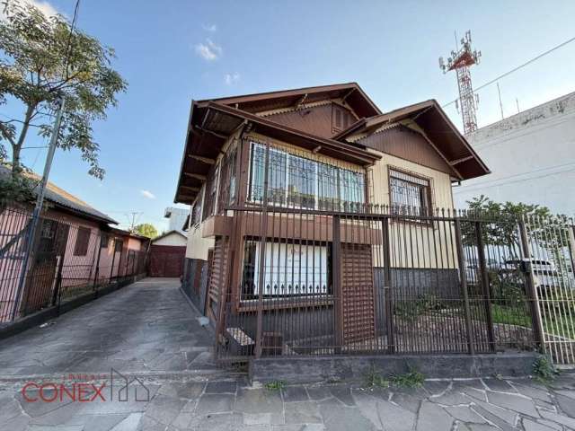 Casa com 3 quartos à venda na Rua Jacob Luchesi, 1842, Santa Catarina, Caxias do Sul por R$ 1.200.000