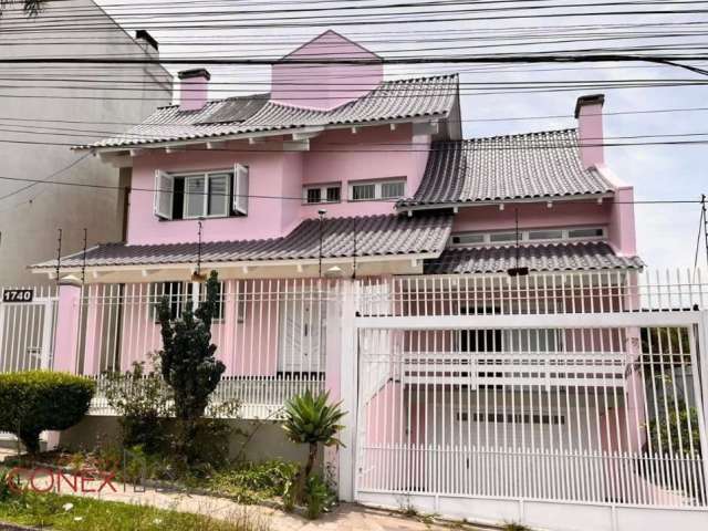 Casa com 4 quartos à venda na Avenida França, 1740, Bela Vista, Caxias do Sul por R$ 1.700.000