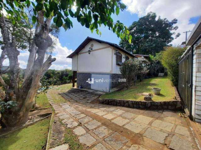 Casa com 3 dormitórios à venda, 300 m² por R$ 1.300.000,00 - Parque Jardim da Serra - Juiz de Fora/MG