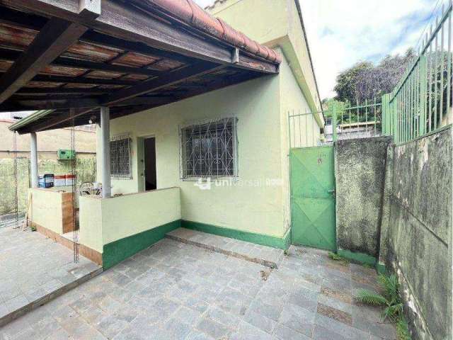 Casa com 2 quartos para alugar, 53 m² por R$ 1.280/mês - Cerâmica - Juiz de Fora/MG