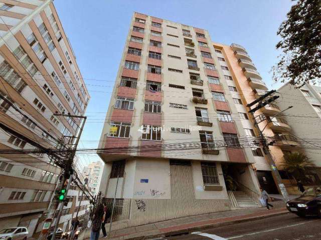 Apartamento com 3 quartos para alugar, 45 m² por R$1.200,00/mês - Centro - Juiz de Fora/MG