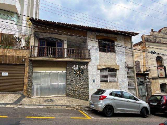 Casa com 8 quartos para alugar, 254 m² por R$ 7.000/mês - Centro - Juiz de Fora/MG