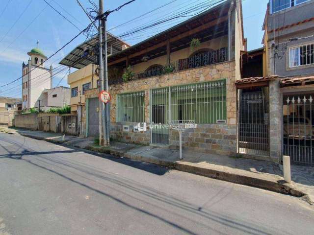 Casa com 4 quartos para alugar, 75 m² por R$ 1.350,00/mês - Cerâmica - Juiz de Fora/MG