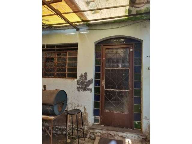 Casa à venda na Rua das Marias, Pirajá, Belo Horizonte por R$ 250.000