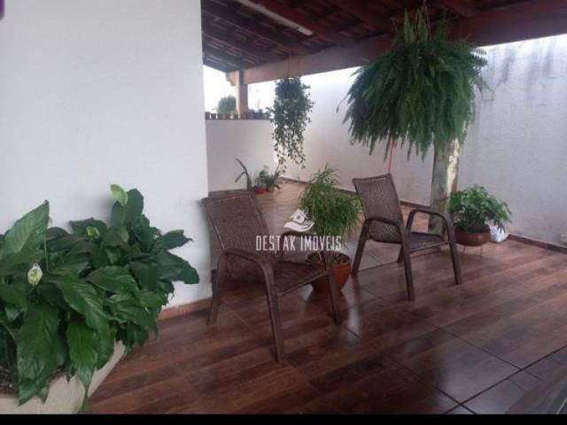 Casa com 5 dormitórios à venda, 220 m² por R$ 620.000,00 - Chácaras Tubalina E Quartel - Uberlândia/MG