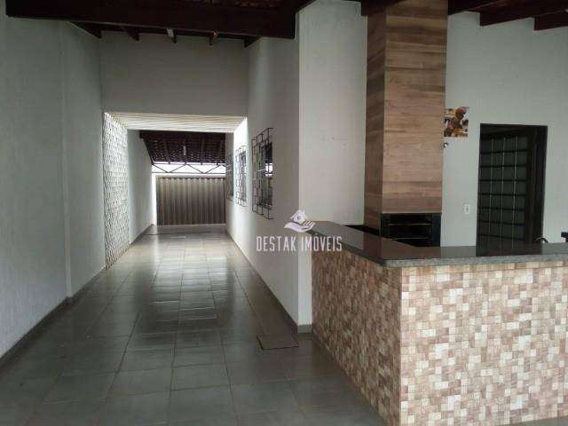 Casa com 3 dormitórios à venda, 187 m² por R$ 550.000 - Jardim Europa - Uberlândia/MG