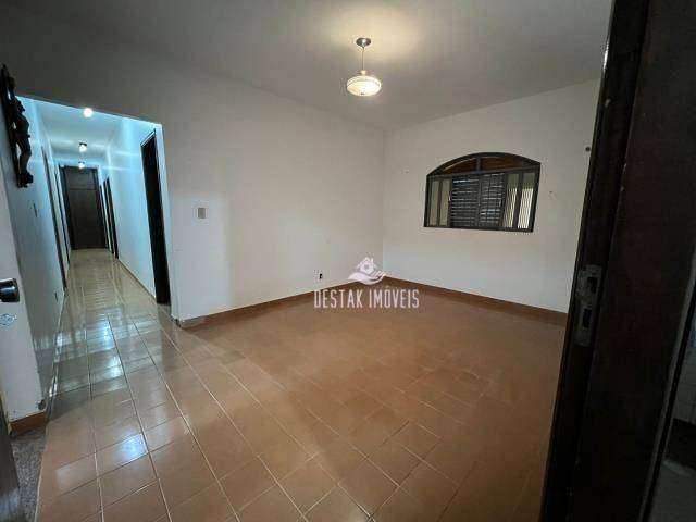 Casa com 5 dormitórios à venda, 320 m² por R$ 1.050.000 - Tabajaras - Uberlândia/MG