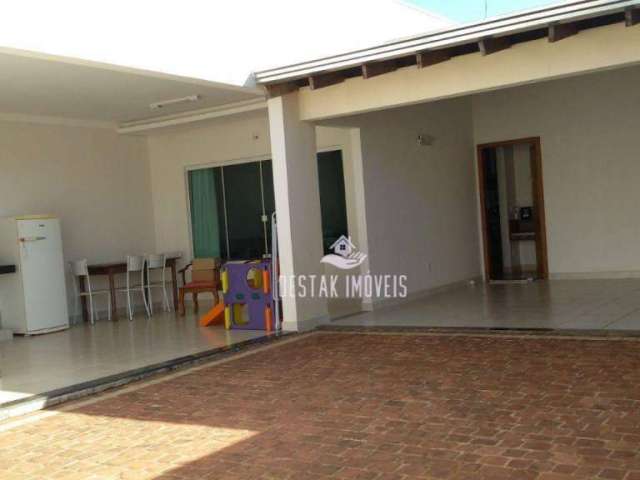 Casa com 3 dormitórios à venda, 186 m² por R$ 700.000,00 - Nova Uberlândia - Uberlândia/MG