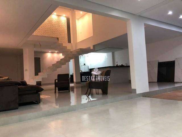 Sobrado à venda, 250 m² por R$ 1.365.000,00 - Laranjeiras - Uberlândia/MG