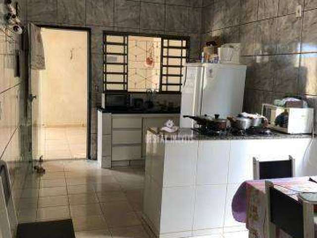 Casa com 4 dormitórios à venda, 106 m² por R$ 370.000 - Laranjeiras - Uberlândia/MG