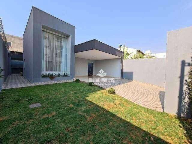 Casa com 3 dormitórios à venda, 250 m² por R$ 950.000 - Jardim Botânico - Uberlândia/MG