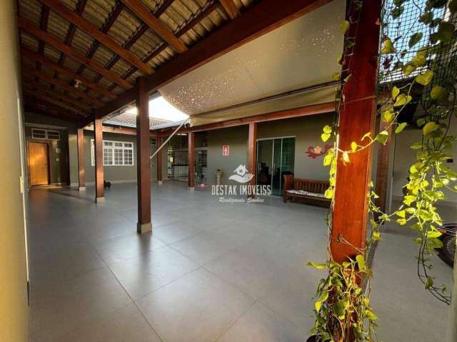 Casa com 3 quartos à venda, 560 m² por R$ 1.850.000 - Morada da Colina - Uberlândia/MG