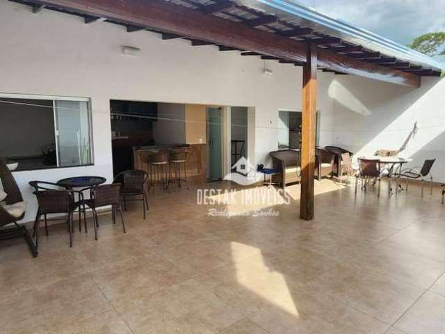 Sobrado com 4 quartos à venda, 300 m² por R$ 1.550.000 - Jardim Karaíba - Uberlândia/MG