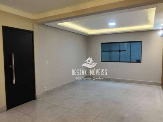 Casa com 3 quartos à venda, 250 m² - Santa Luzia - Uberlândia/MG