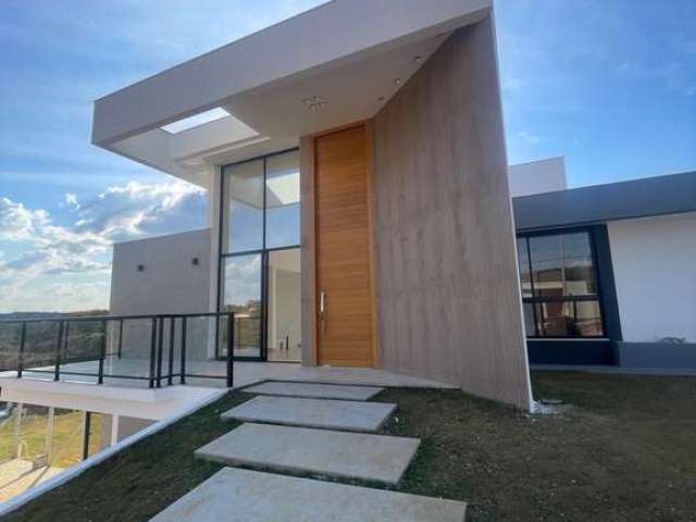 Casa luxuosa e moderna em Condomínio na entrada de Lagoa santa!