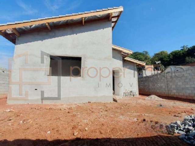 Casa com 3 dormitórios (1 suíte) à VENDA em Atibaia/SP