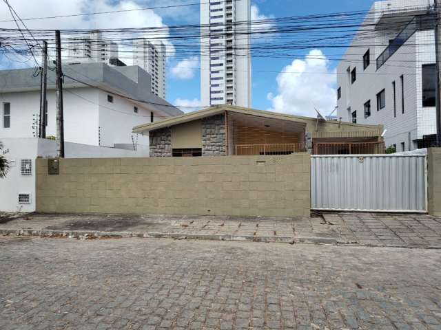 Casa no bairro dos Estados para venda com 200m² Terreno de 12x30m - com 3 quartos  - João Pessoa - PB