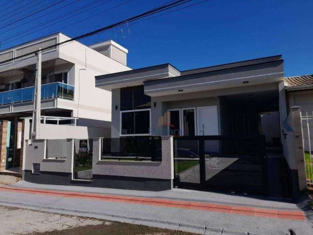 Casa com 3 dormitórios à venda, 102 m² por R$ 815.000,00 - São Sebastião - Palhoça/SC