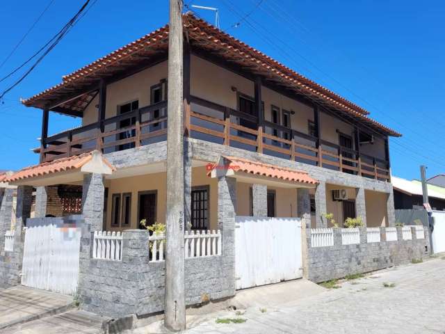 Casa de 4 quartos à vendano Condomínio Cisne Branco em São Pedro da Aldeia RJ