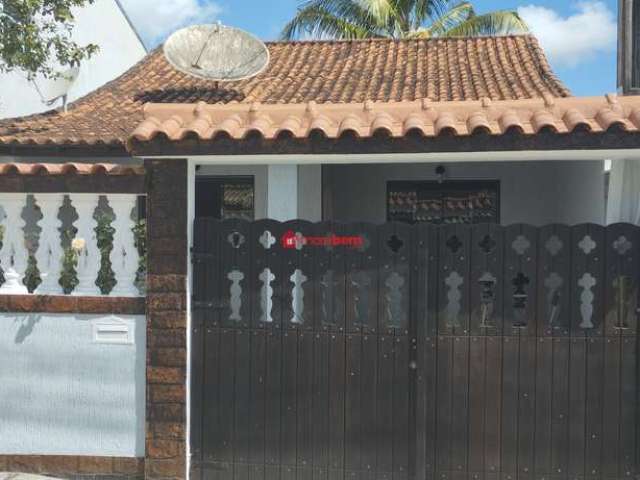 Aluguel de Casa em Iguaba Grande-RJ, Bairro Estação: 2 quartos, 1 suíte, 1 sala, 2 banheiros, 1 vaga, 70m²!