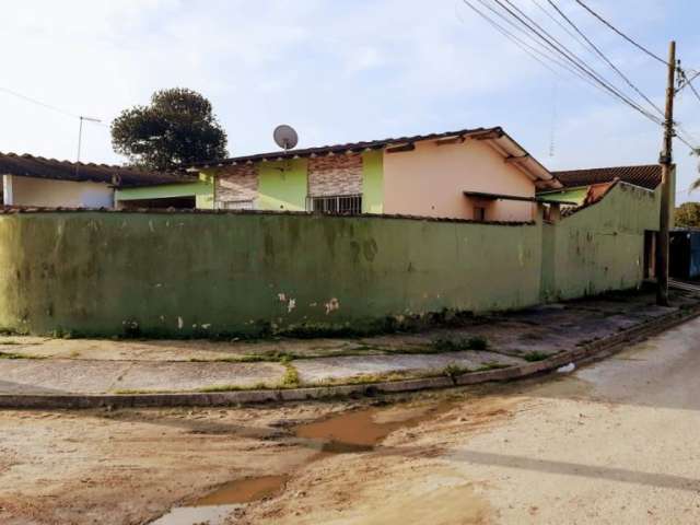 Casa na praia lado praia perto de tudo - ótima para renda por meio de locação