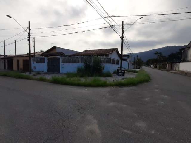 Casa na praia a 700m da praia com 150m² em terreno de 300m² - edícula independente