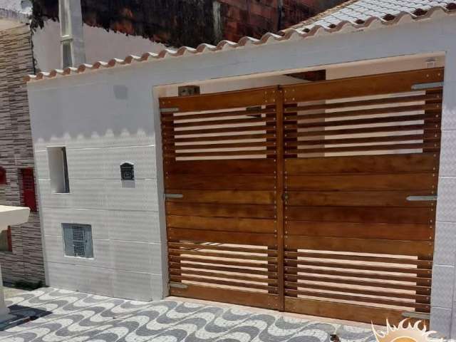 Casa nova na praia perto de toda a infraestrutura de comércios, serviços e transporte