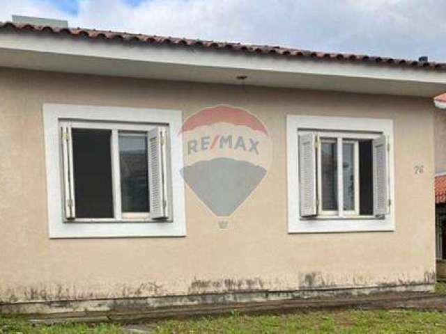 Linda casa 3 quartos à venda em condomínio fechado com infra completa.