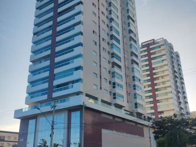 apartamento de 2 dormitórios em Mongaguá em condomínio de frente para o mar