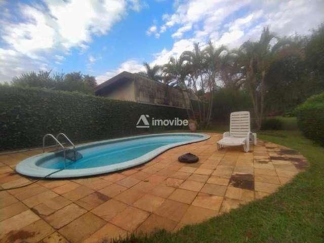 Terreno com piscina e paisagismo à venda, no Vale das Paineiras em Americana/SP.