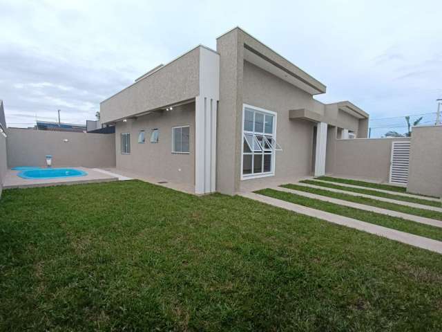 Casa com piscina a venda em Matinhos