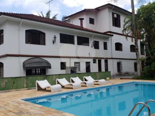 Casa Horto Florestal | 4 Dorms (2 Suítes) | 5.000m² | 6 Vagas | Lazer Completo