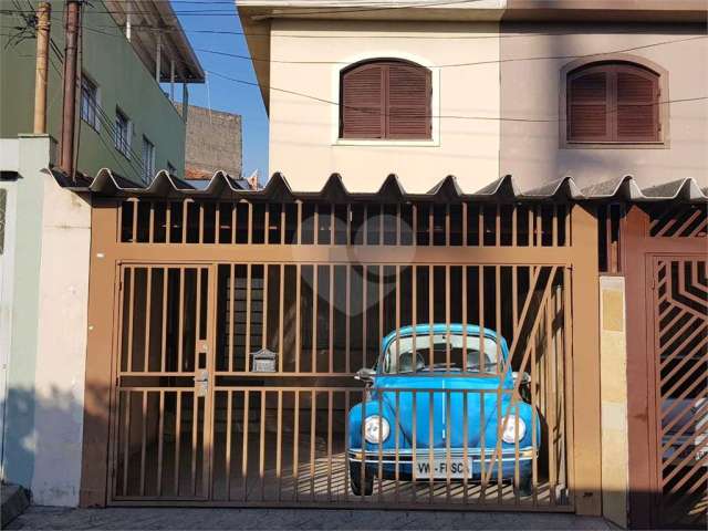 Sobrado no bairro do Limão com 3 dormitórios, sendo 1 suíte, 3 banheiros, 2 vagas de garagem,