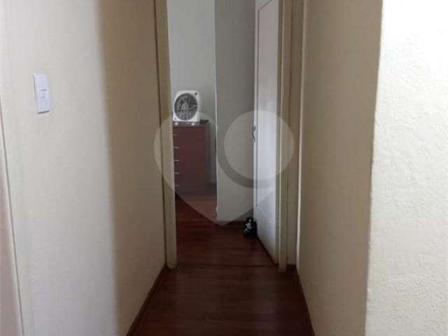 Apartamento 2 dorms, espaçoso, ao lado da Av. Ipiranga.